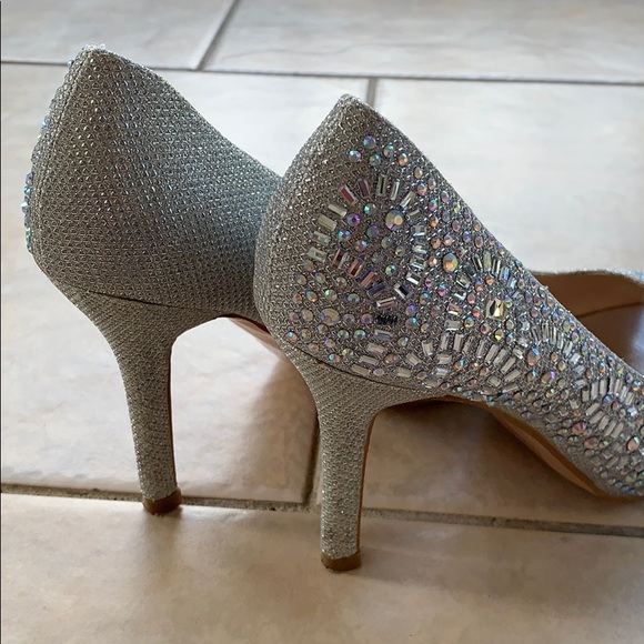 Studded heels - Picture 5 of 6